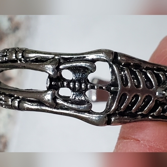 Skeleton Metal Bracelet NIB - Picture 8 of 8